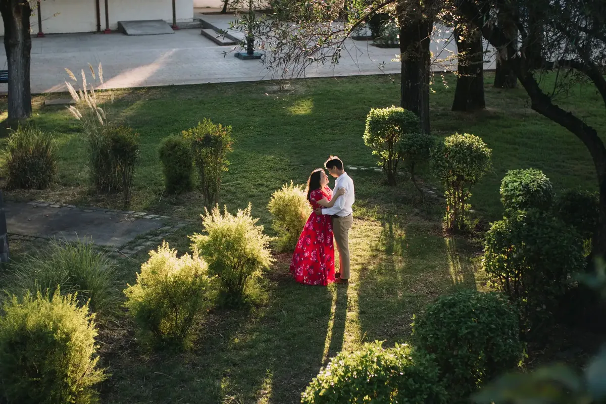Where to hold a pre-wedding session in Madrid: light first, location second